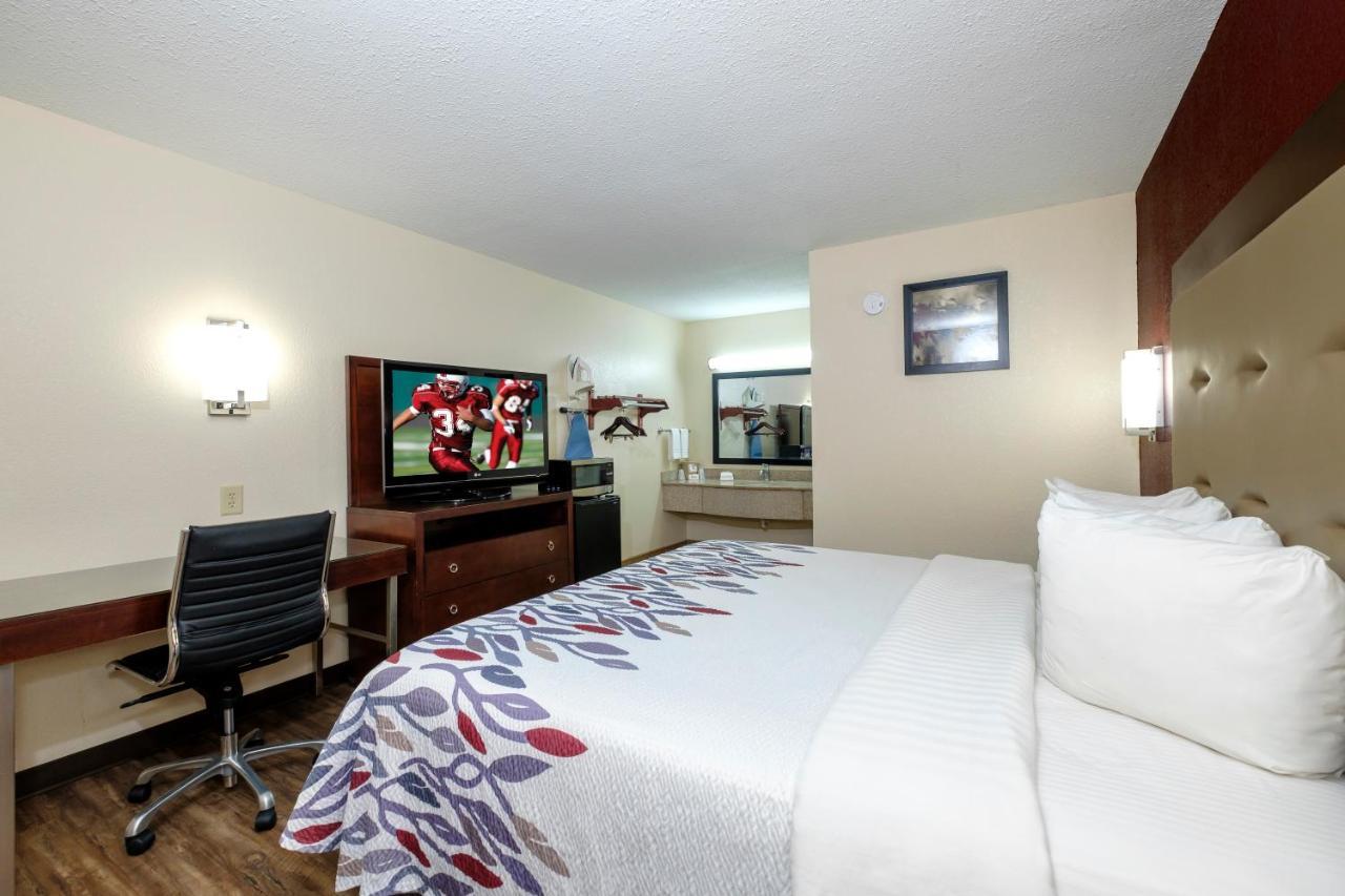 Red Roof Inn Columbus, Ms Extérieur photo