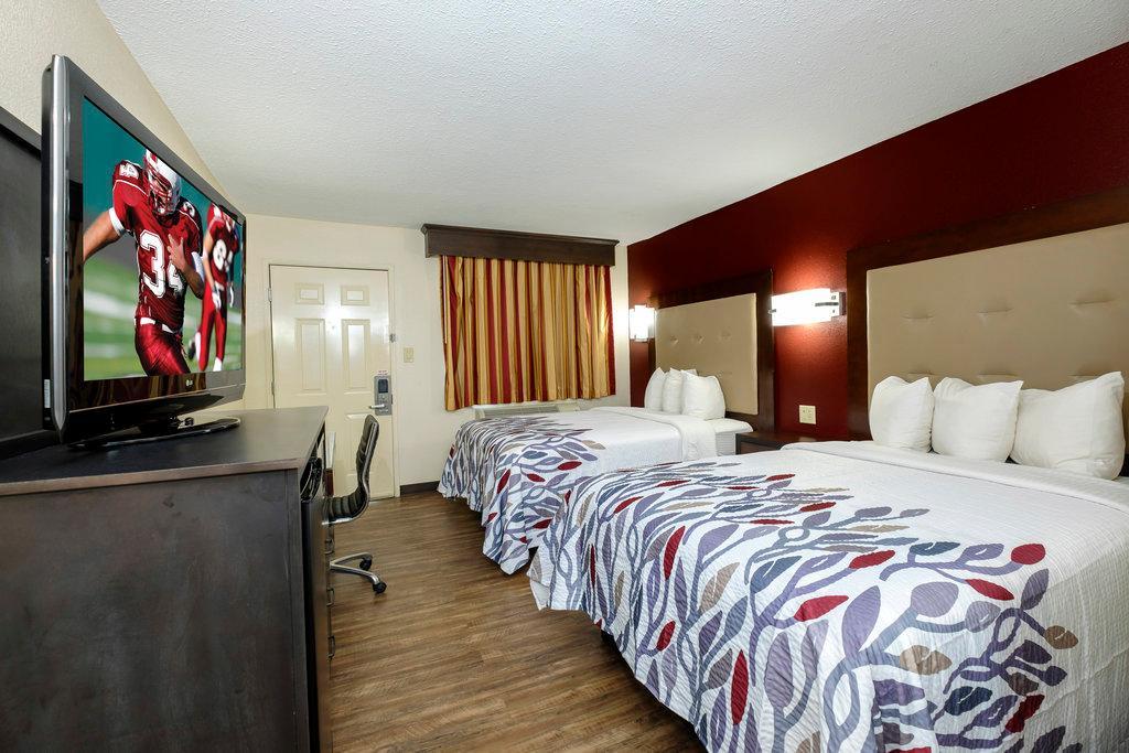 Red Roof Inn Columbus, Ms Extérieur photo