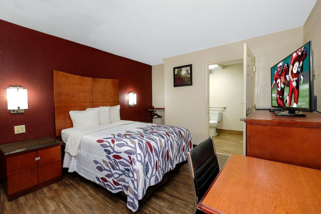 Red Roof Inn Columbus, Ms Extérieur photo