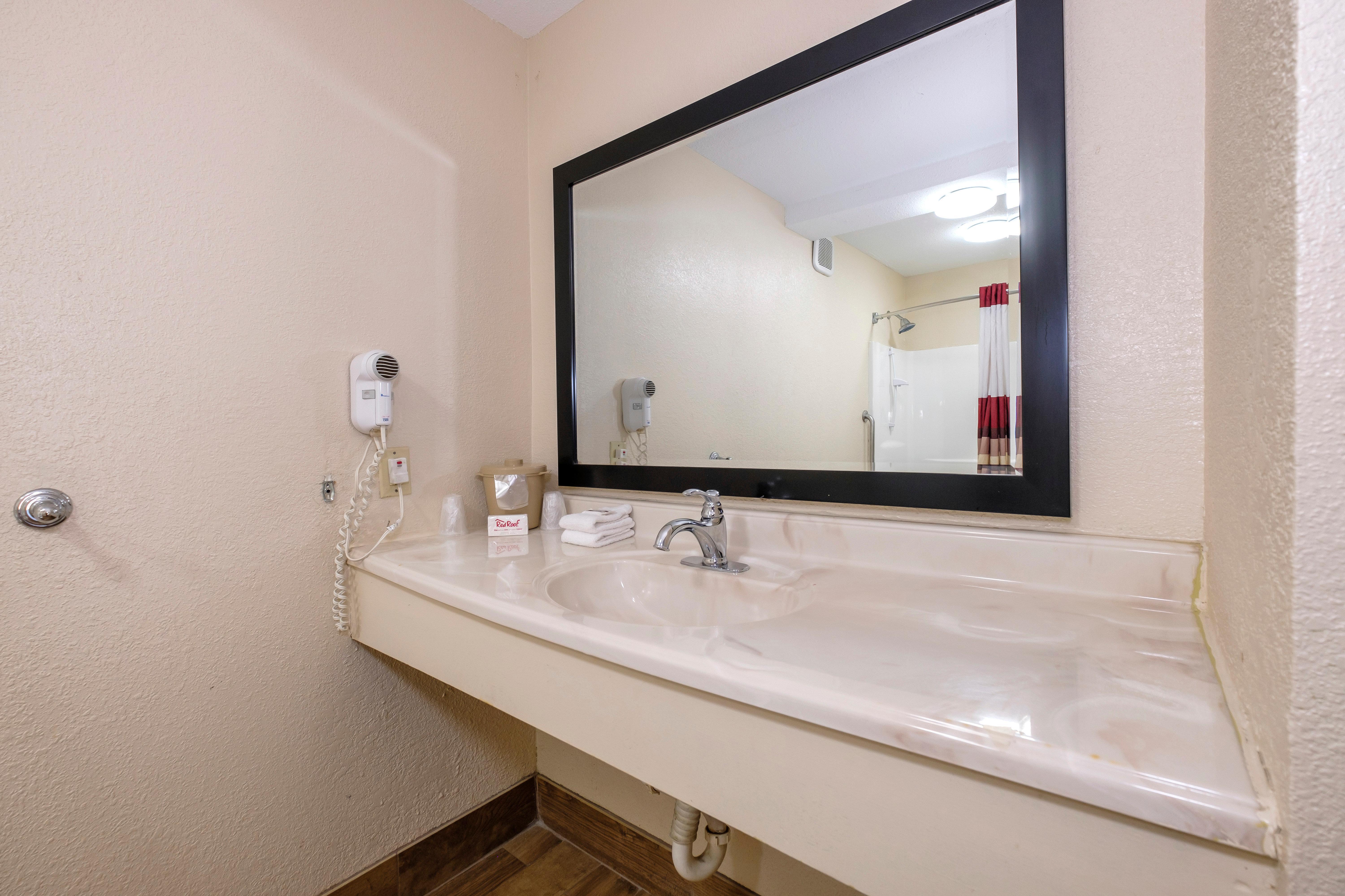 Red Roof Inn Columbus, Ms Extérieur photo