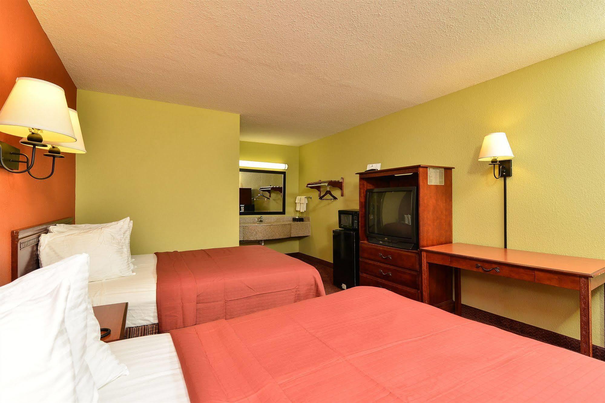 Red Roof Inn Columbus, Ms Extérieur photo